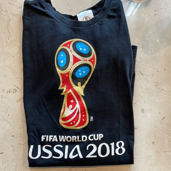 Bundle of seven T-shirts - Picture 2 of 8